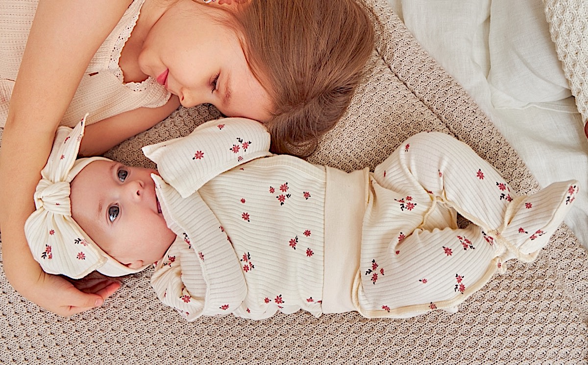 Распашонка с антицарапками для новорожденого bebo