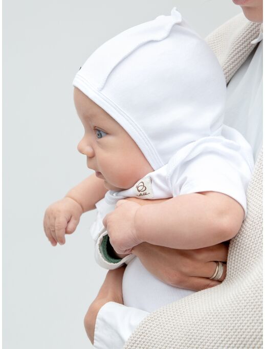 Детская шапочка чепчик Bebo для новорожденного со швами наружу, Ежики с цветами