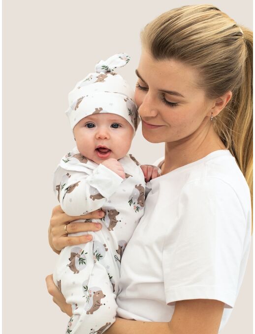 Нательный комбинезон слип с закрытыми ручками для новорожденного на молнии Bebo, Ежики с цветами