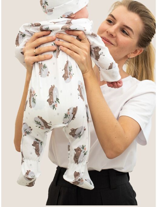 Нательный комбинезон слип с закрытыми ручками для новорожденного на молнии Bebo, Ежики с цветами