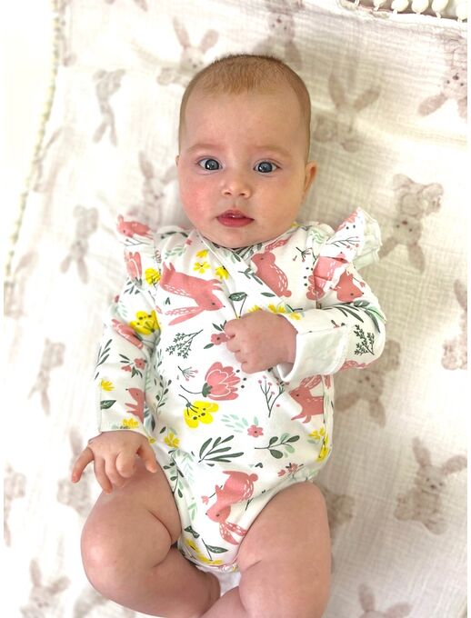 Боди кимоно для новорожденных с длинным рукавом и рюшами, Зайчики в цветах