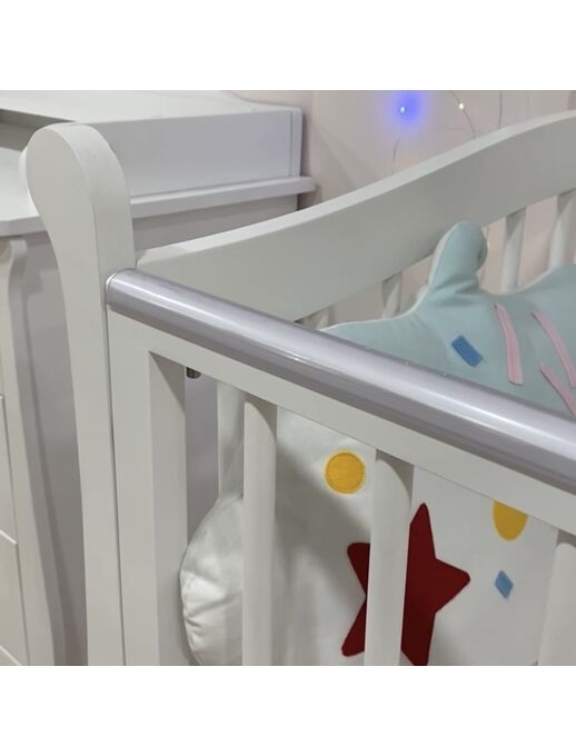 Комплект защитных накладок на ограждение кроватки 2 шт (грызунок) 118/118 см