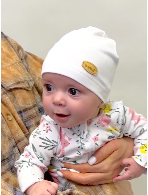 Детская шапочка для новорожденного Bebo лаконичная, Белый