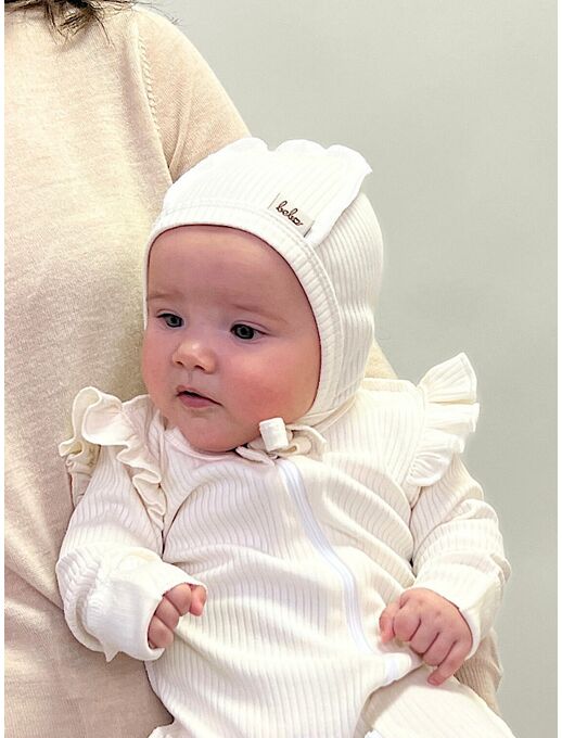 Классический чепчик / шапочка для новорожденного Bebo "в рубчик" или "из лапши" экрю