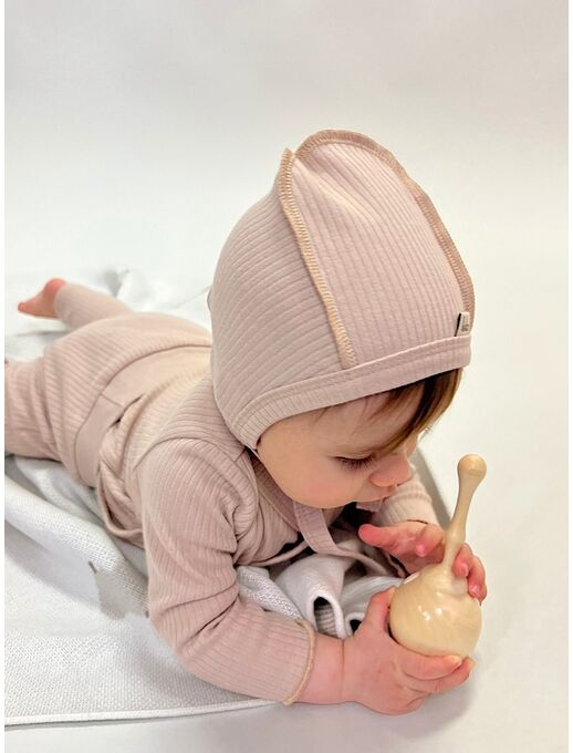 Классический чепчик / шапочка для новорожденного Bebo "в рубчик" или "из лапши" Кофе