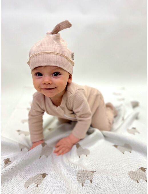 Нательный хлопковый комбинезон слип на молнии с закрытыми ножками и антицарапками в рубчик Bebo