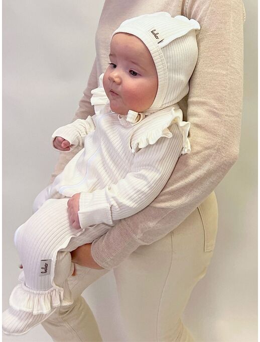 Нательный хлопковый комбинезон слип на молнии с закрытыми ножками и антицарапками с рюшами в рубчик Bebo