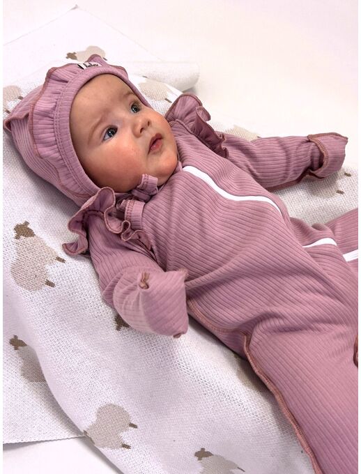 Нательный хлопковый комбинезон слип на молнии с закрытыми ножками и антицарапками с рюшами в рубчик Bebo