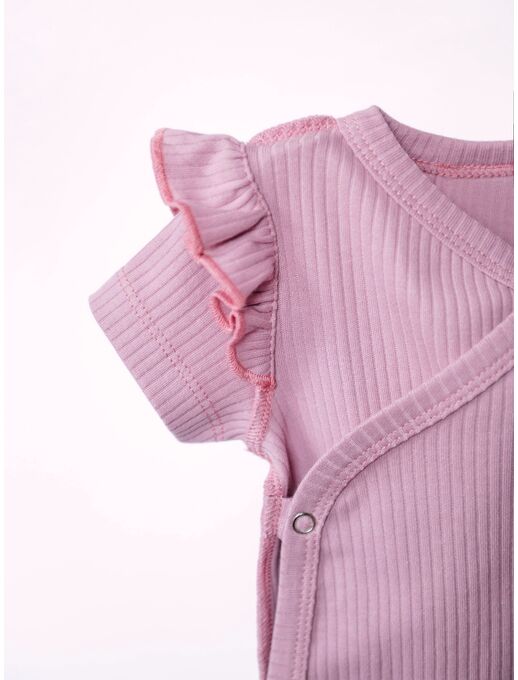 Нарядное боди-кимоно (на запах) с коротким рукавом и рюшами, лиловый