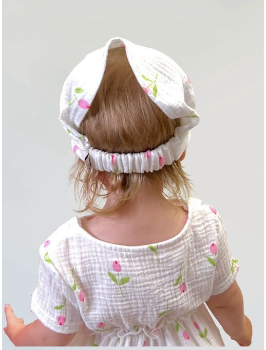 Муслиновая косынка, тюльпаны