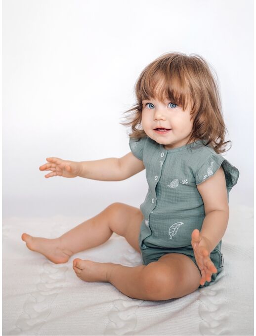 Муслиновый песочник с для девочки с крылышками, перышки на мятном