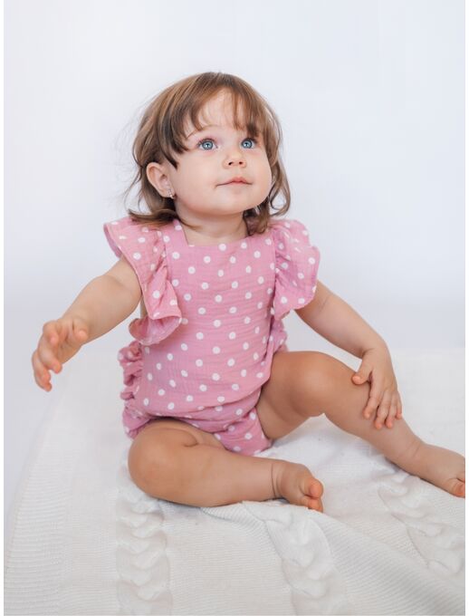 Ромпер муслиновый с крылышками на бретелях, в Горошек