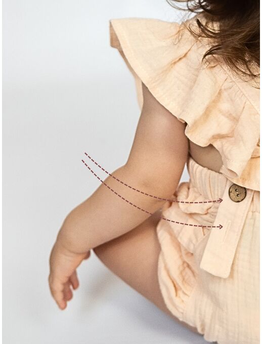 Муслиновый ромпер Bebo с для девочки на бретелях с крылышками, пудровый