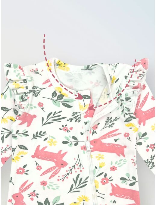Комбинезон с рюшей по пройме и рюшей по лапкам, Зайчики в цветах